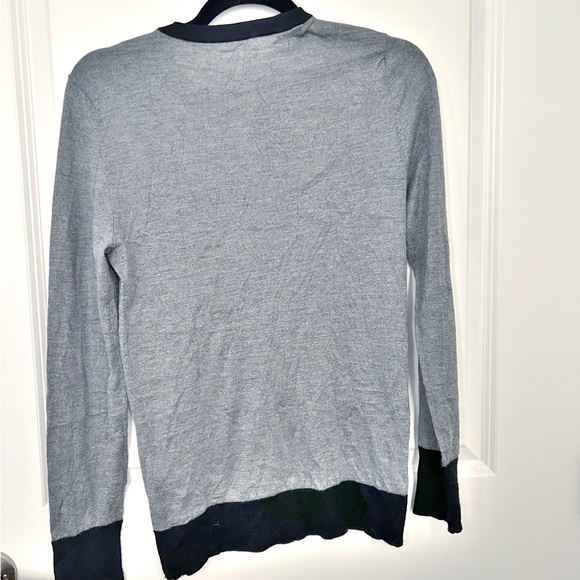 Equipment Gray Cashmere and Silk Gold Button Crewneck Sweater Size Small - Picture 2 of 3
